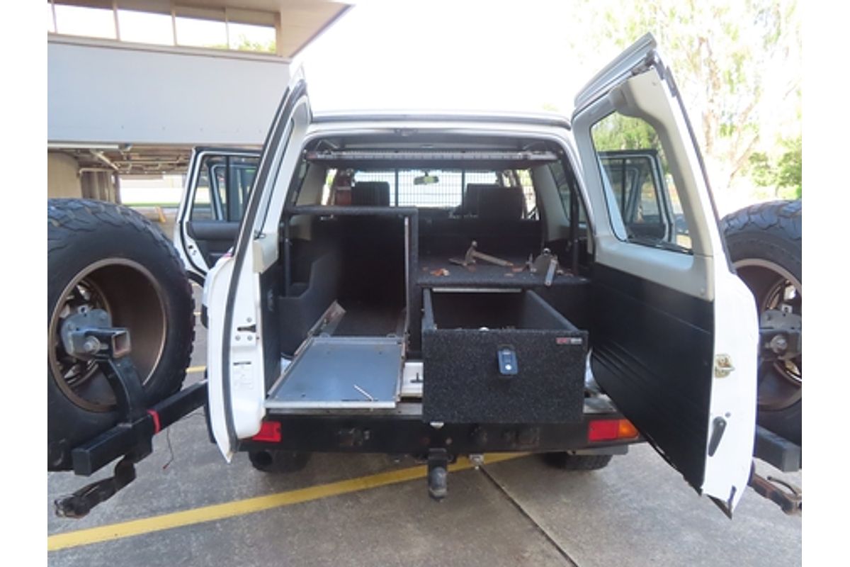 2005 Nissan Patrol ST-S GU IV