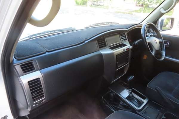 2005 Nissan Patrol ST-S GU IV