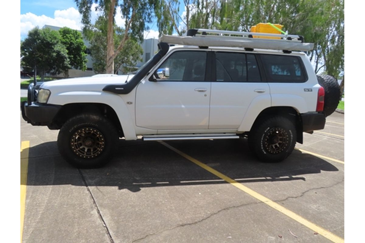 2005 Nissan Patrol ST-S GU IV