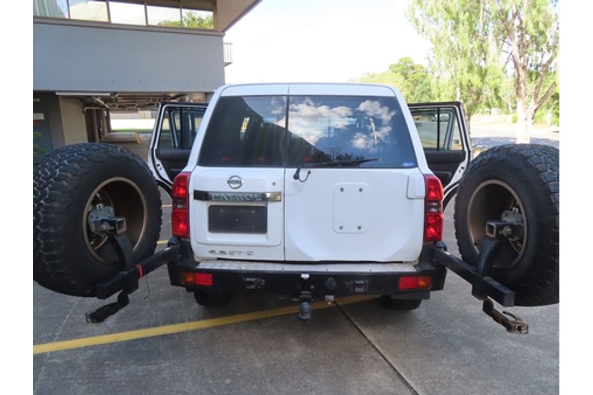 2005 Nissan Patrol ST-S GU IV