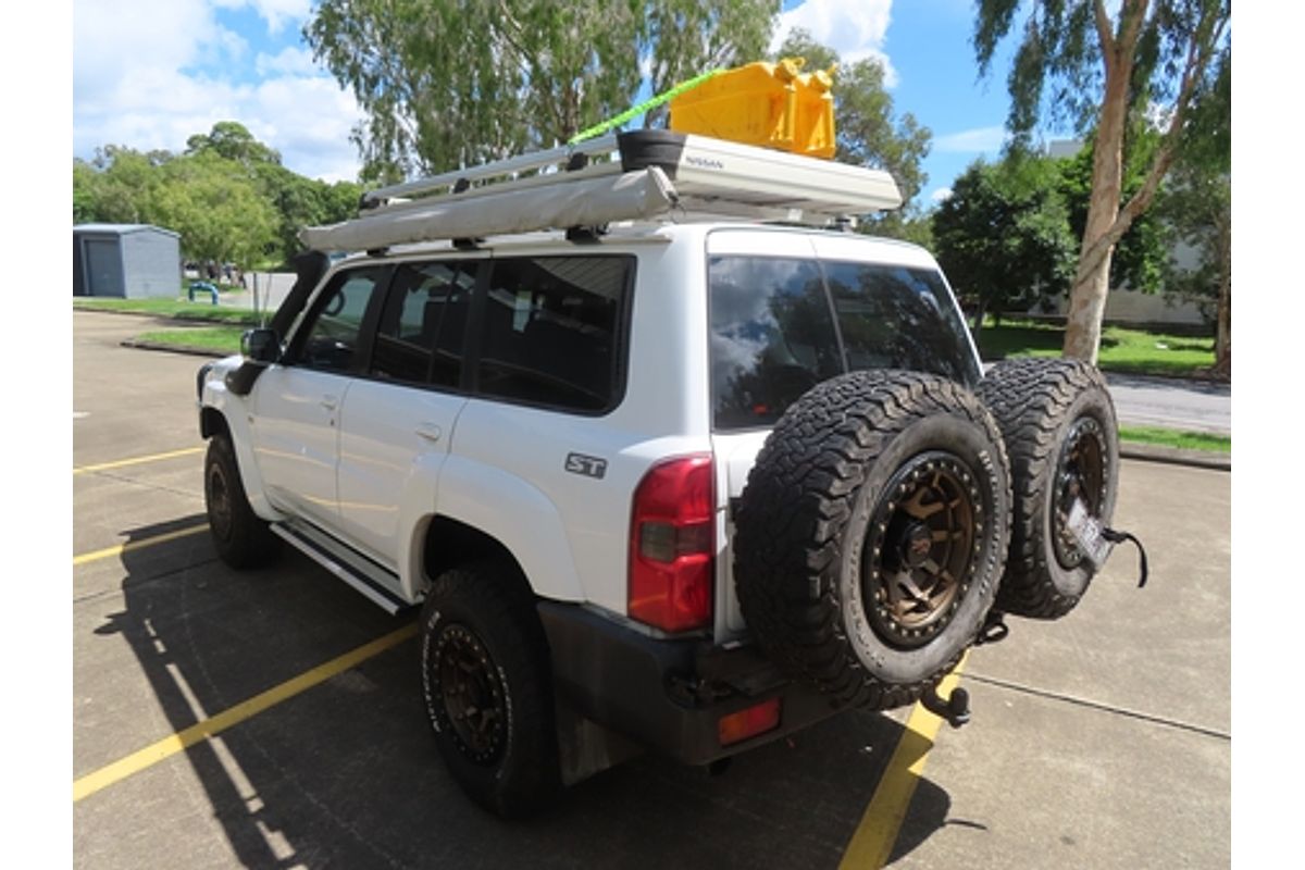 2005 Nissan Patrol ST-S GU IV