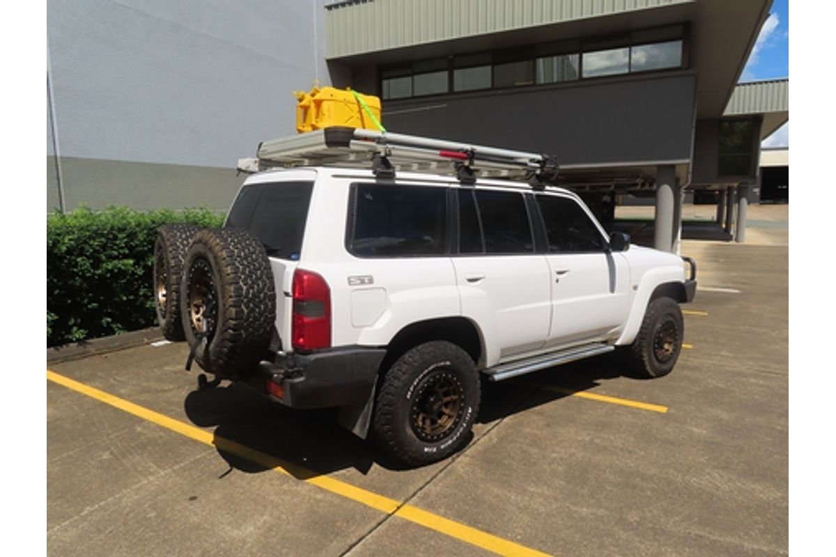 2005 Nissan Patrol ST-S GU IV