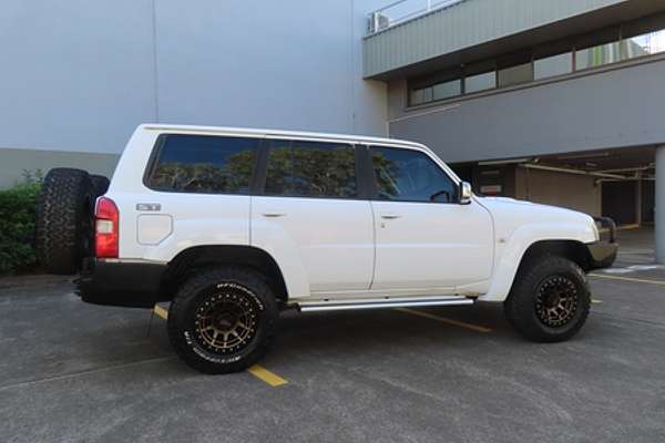 2005 Nissan Patrol ST-S GU IV