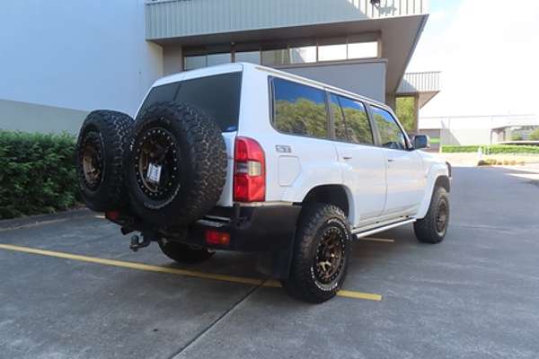 2005 Nissan Patrol ST-S GU IV