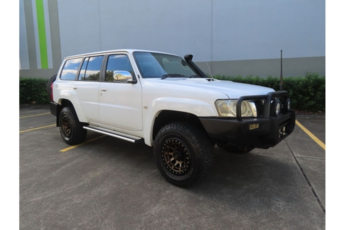 2005 Nissan Patrol ST-S GU IV