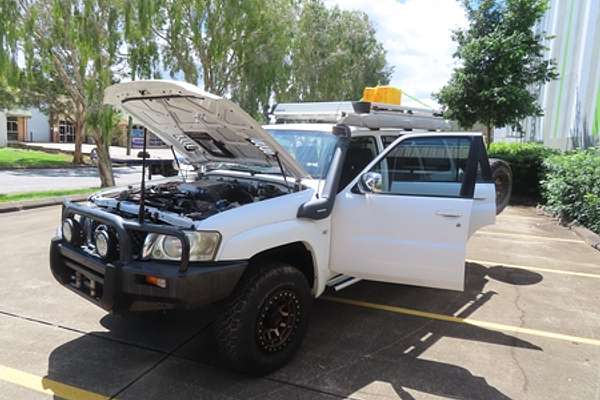 2005 Nissan Patrol ST-S GU IV