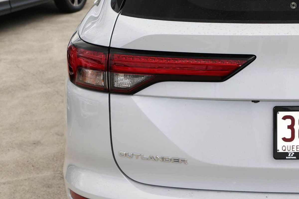 2024 Mitsubishi Outlander Black Edition ZM 2WD