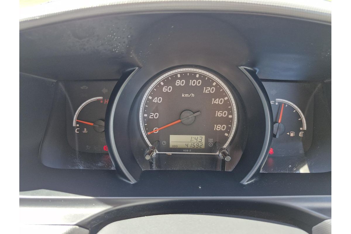 2013 Toyota Hiace Commuter KDH223R