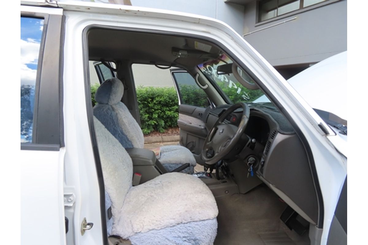 2001 Nissan Patrol ST GU III