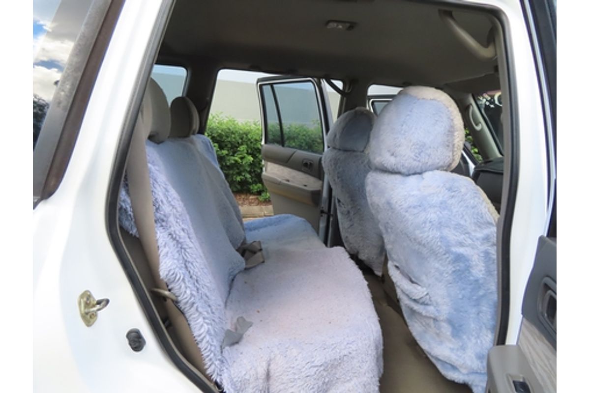 2001 Nissan Patrol ST GU III