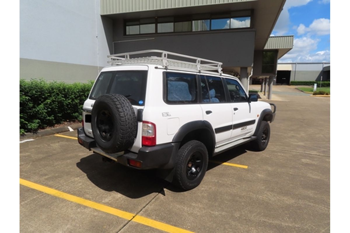 2001 Nissan Patrol ST GU III
