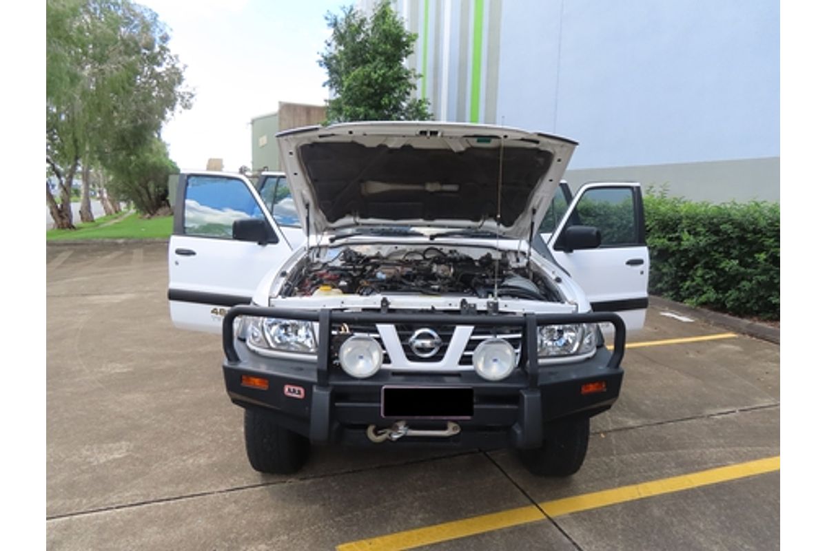 2001 Nissan Patrol ST GU III