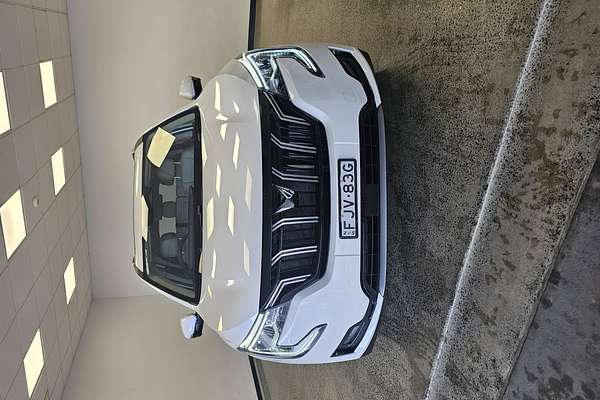 2024 Mahindra XUV700 AX7L