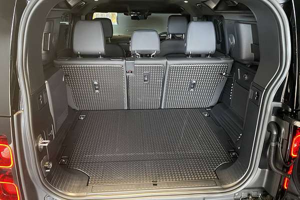 2024 Land Rover Defender 110 D350 X-Dynamic SE L663