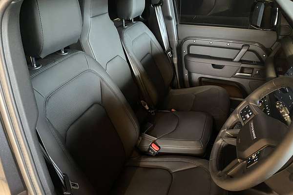 2024 Land Rover Defender 110 D350 X-Dynamic SE L663