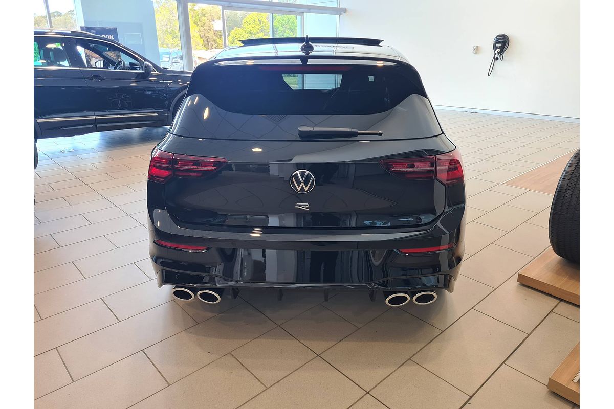 2024 Volkswagen Golf R 8