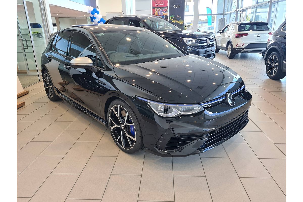 2024 Volkswagen Golf R 8