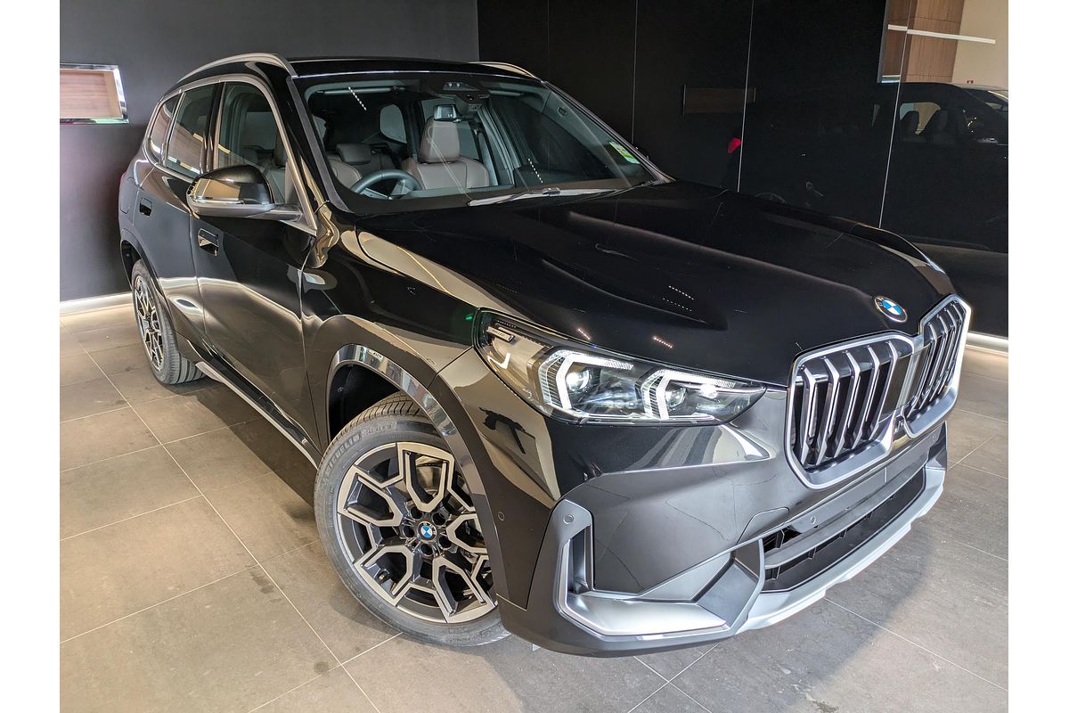2024 BMW U11