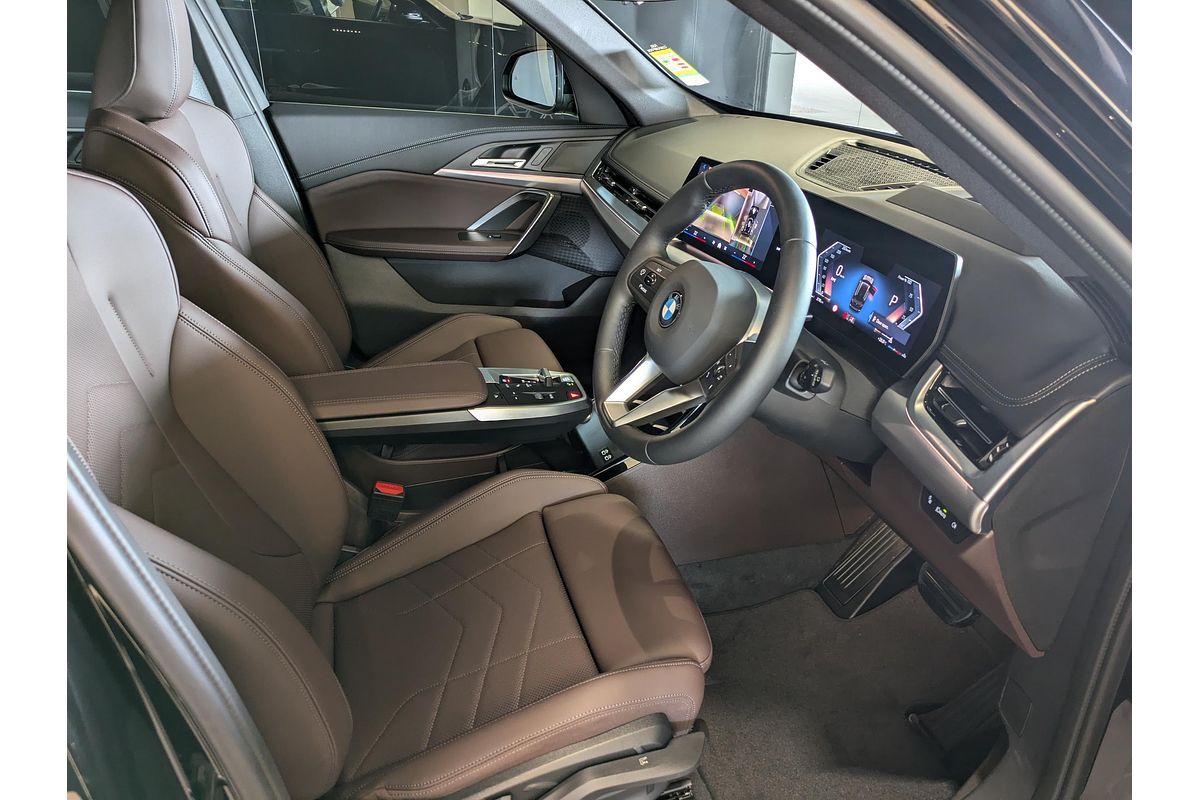 2024 BMW U11