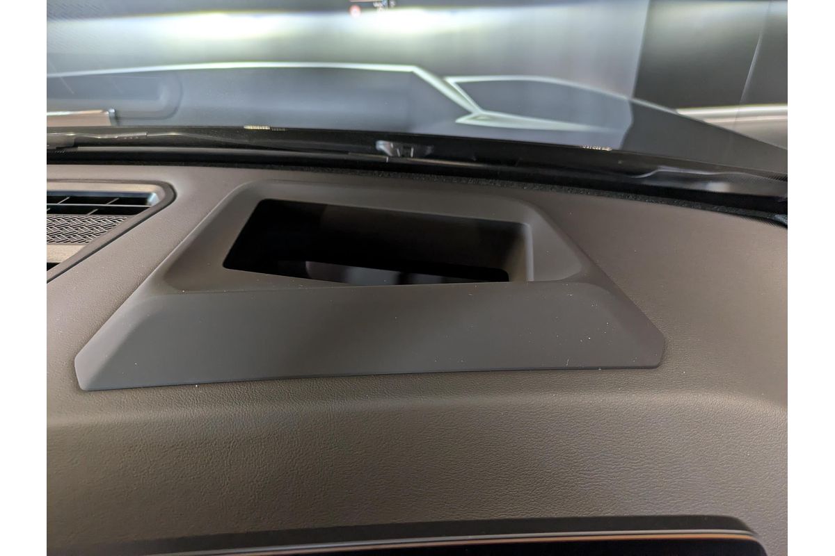 2024 BMW U11