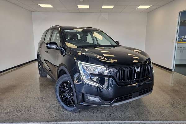 2024 Mahindra XUV700 AX7L