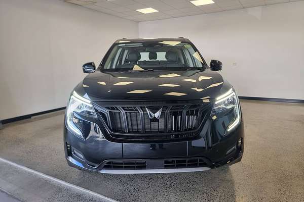2024 Mahindra XUV700 AX7L