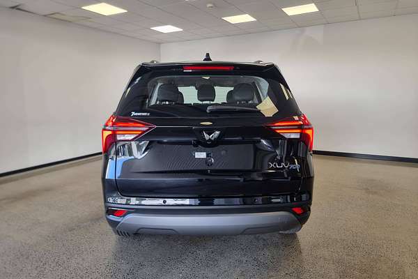2024 Mahindra XUV700 AX7L