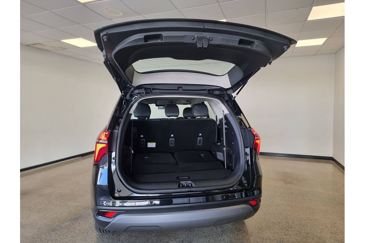 2024 Mahindra XUV700 AX7L