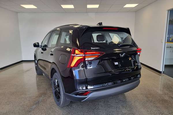 2024 Mahindra XUV700 AX7L