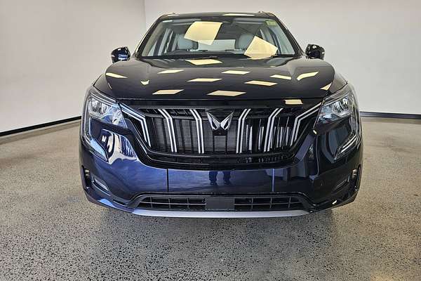 2024 Mahindra XUV700 AX7L