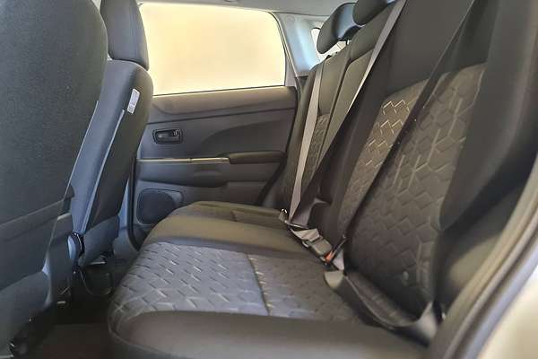 2024 Mitsubishi ASX ES XD