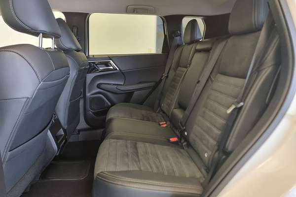 2024 Mitsubishi Outlander PHEV Aspire ZM