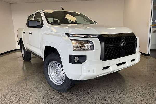 2024 Mitsubishi Triton GLX MV 4X4