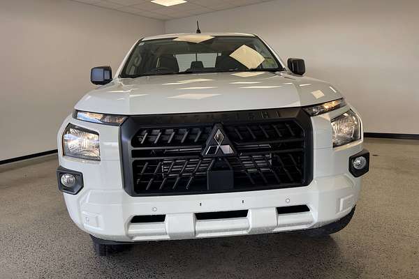 2024 Mitsubishi Triton GLX MV 4X4