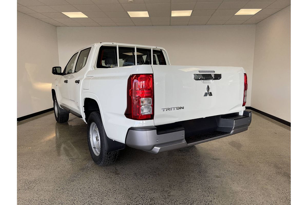 2024 Mitsubishi Triton GLX MV 4X4