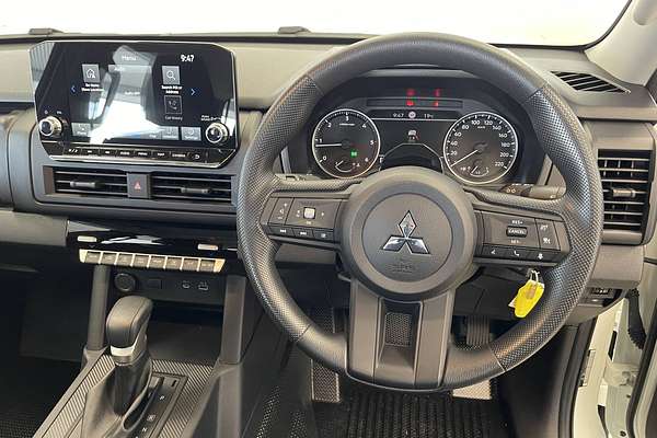 2024 Mitsubishi Triton GLX MV 4X4
