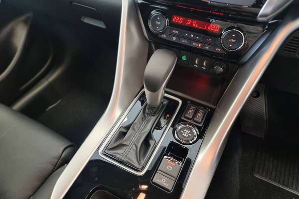 2024 Mitsubishi Eclipse Cross Exceed YB