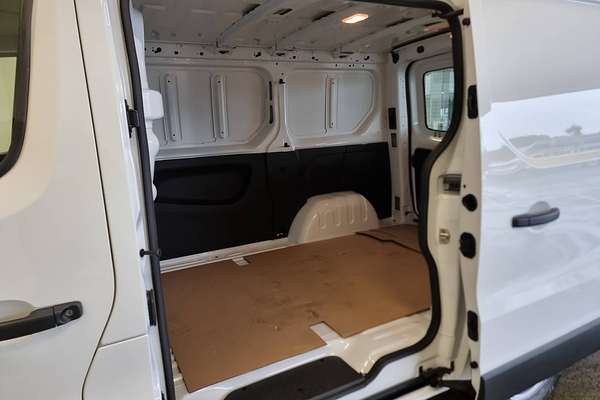 2024 Renault Trafic Pro X82 SWB