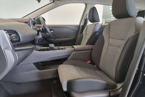 2024 Nissan X-TRAIL ST T33