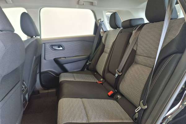 2024 Nissan X-TRAIL ST T33