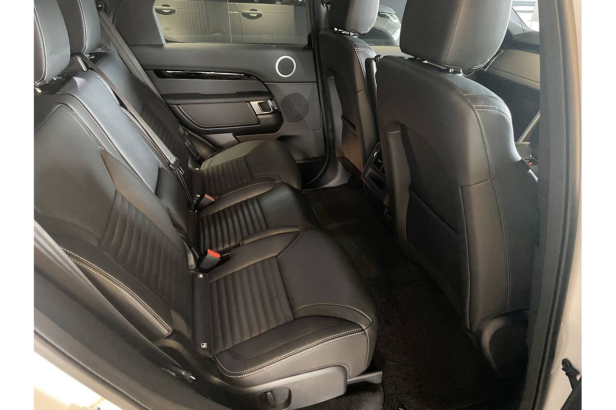 2024 Land Rover Discovery D350 S Series 5