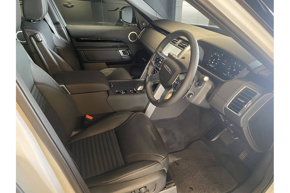 2024 Land Rover Discovery D350 S Series 5