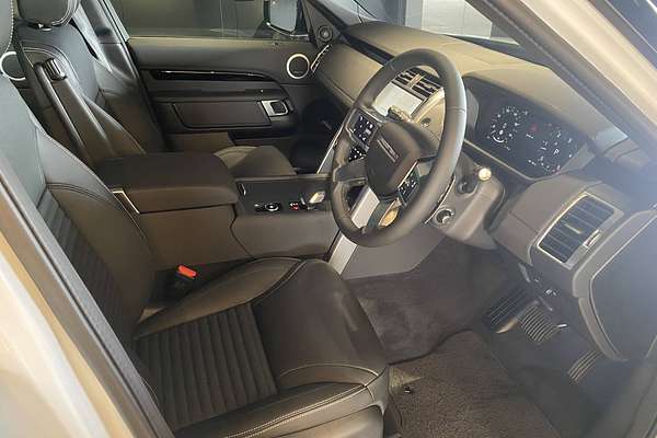 2024 Land Rover Discovery D350 S Series 5