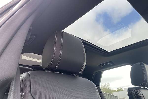 2024 Land Rover Discovery D350 S Series 5