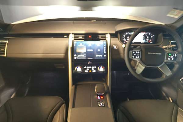 2024 Land Rover Discovery D350 S Series 5