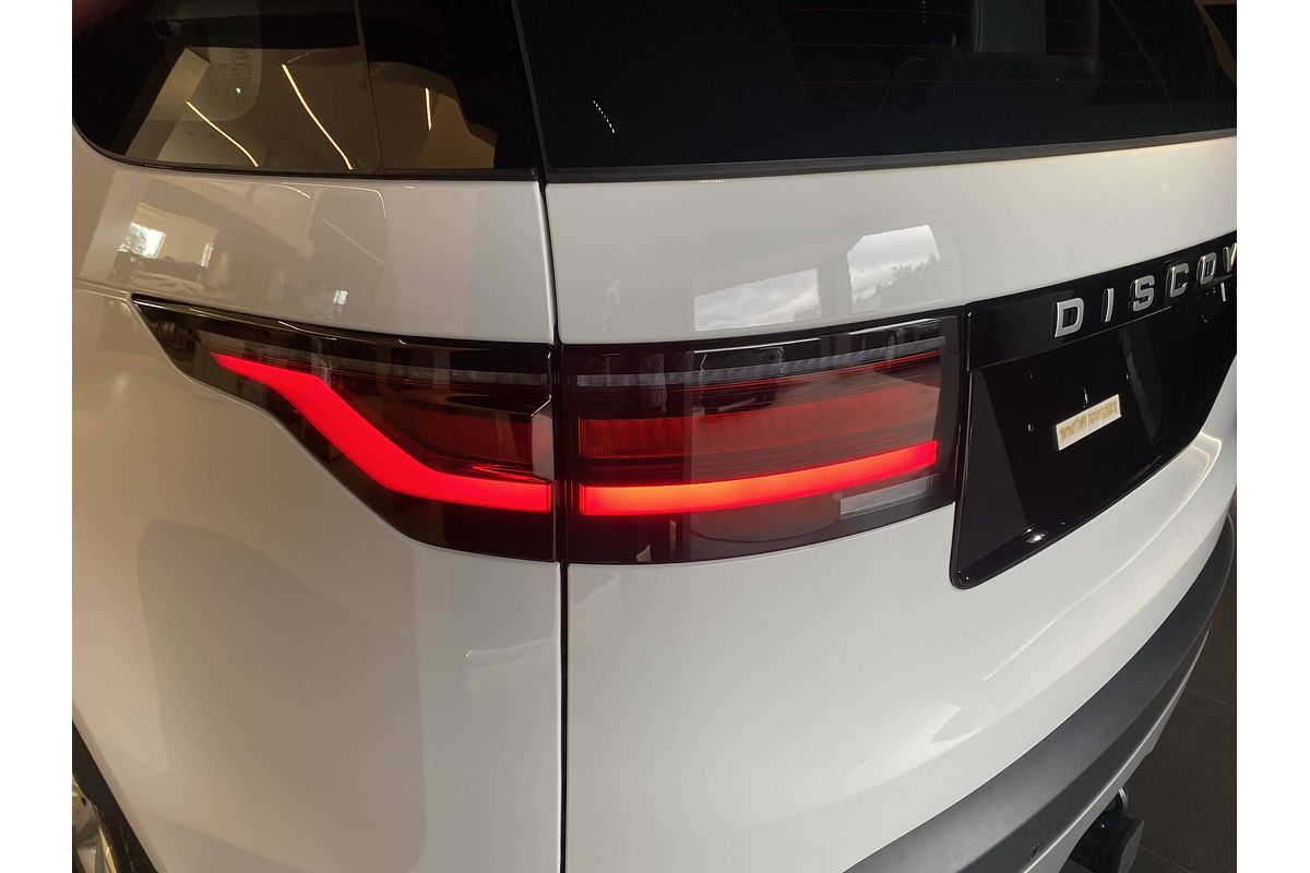 2024 Land Rover Discovery D350 S Series 5