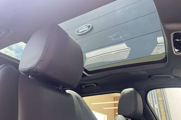2024 Land Rover Range Rover Velar P250 Dynamic SE L560