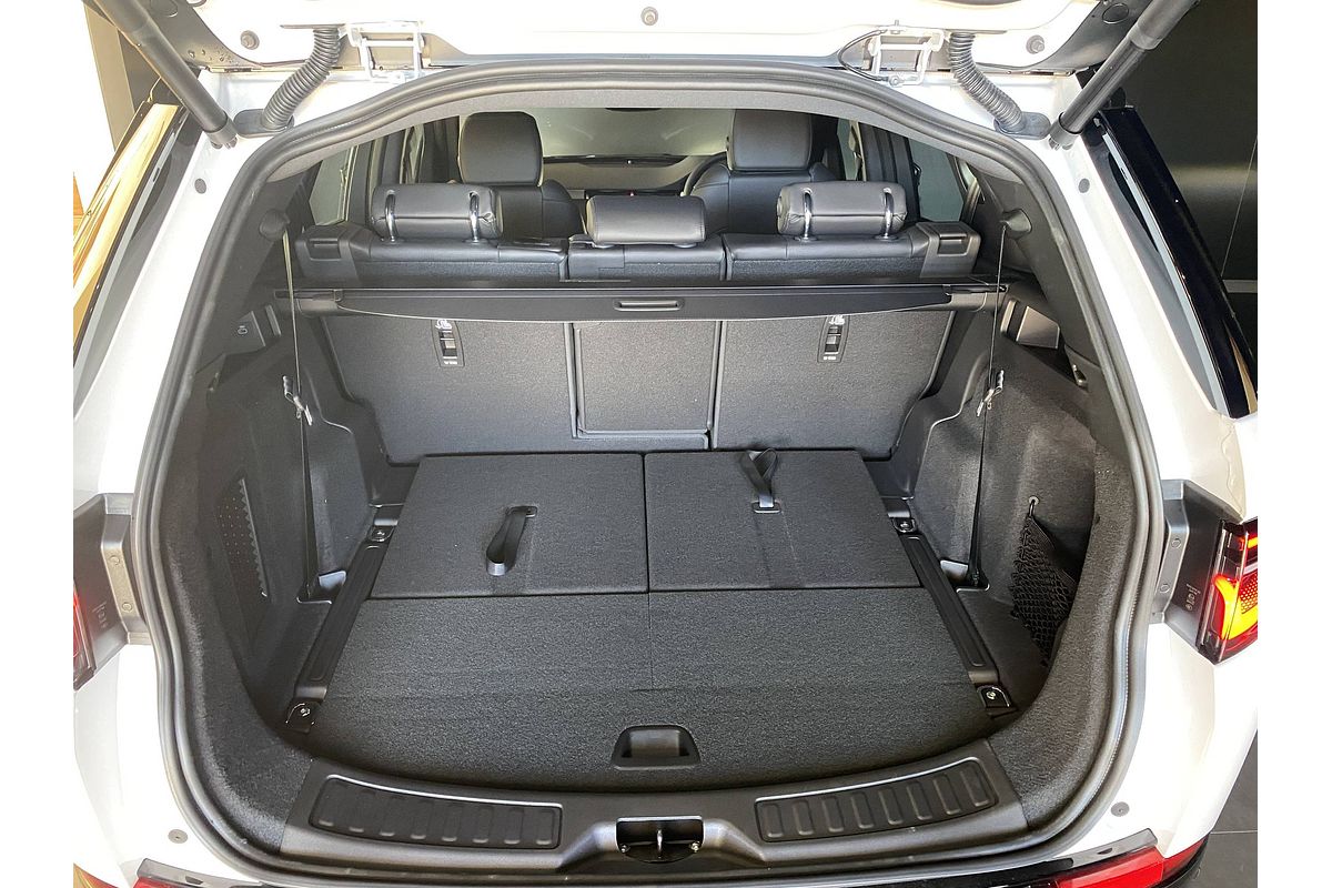 2024 Land Rover Discovery Sport P200 S L550