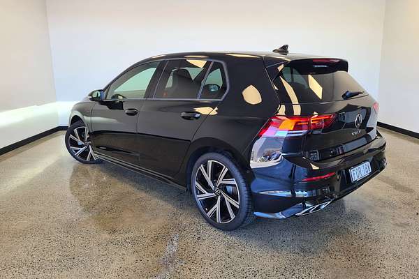 2024 Volkswagen Golf 110TSI R-Line 8