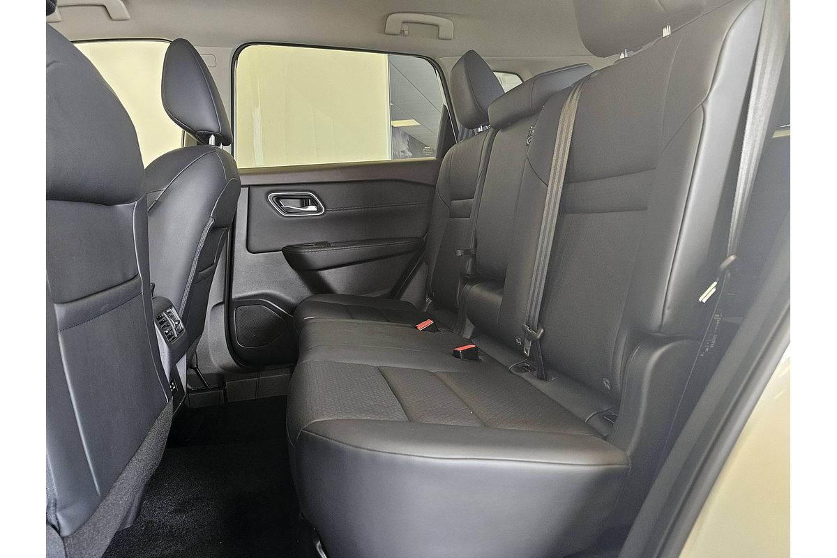 2024 Nissan X-TRAIL ST-L T33